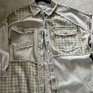 Brand is Pol New size large will fit xlarge color Tan demin